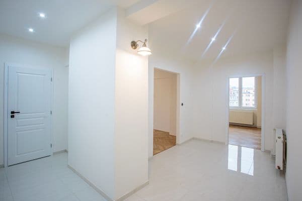 Predaj bytu 3-izbový 82 m², Ortenovo náměstí, Praha Predaj bytu 3-izbový 82 m², Ortenovo náměstí, Praha