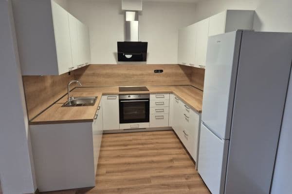 Prenájom bytu 2-izbový 58 m², Hradišťská, Staré Město Prenájom bytu 2-izbový 58 m², Hradišťská, Staré Město