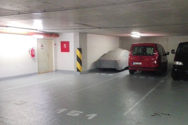 Prenájom garáže 15 m², Ostrovského, Hlavní město Praha Prenájom garáže 15 m², Ostrovského, Hlavní město Praha