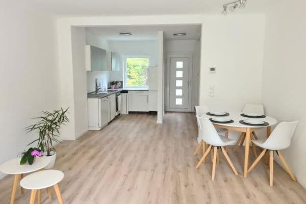 Predaj domu 111 m², pozemek 124 m², Wulmstorfer Ring, Hamburg, Hamburg Predaj domu 111 m², pozemek 124 m², Wulmstorfer Ring, Hamburg, Hamburg