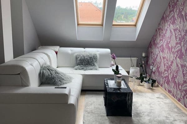 Predaj bytu 4-izbový 115 m², Plzeňská, Králův Dvůr Predaj bytu 4-izbový 115 m², Plzeňská, Králův Dvůr