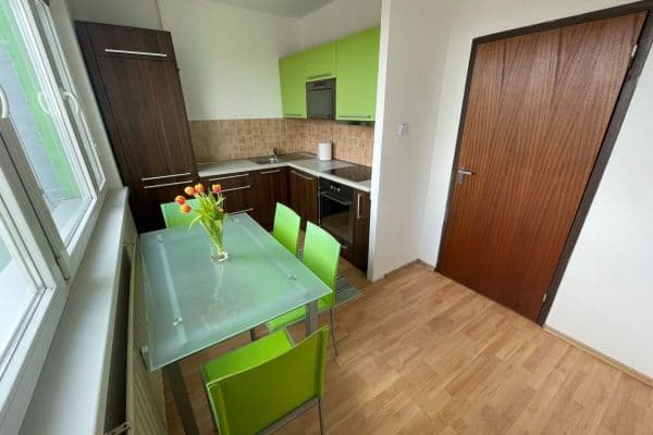Prenájom bytu 1-izbový 36 m², Beňadická, Petržalka Prenájom bytu 1-izbový 36 m², Beňadická, Petržalka