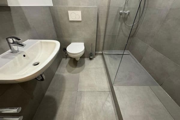 Prenájom bytu 3-izbový 64 m², Kölner Straße 228, Krefeld, Severné Porýnie - Westfálsko Prenájom bytu 3-izbový 64 m², Kölner Straße 228, Krefeld, Severné Porýnie - Westfálsko