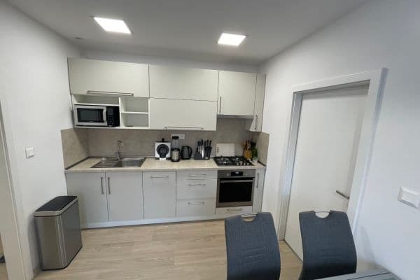 Prenájom bytu 2-izbový 76 m², Švermova, Příbor Prenájom bytu 2-izbový 76 m², Švermova, Příbor