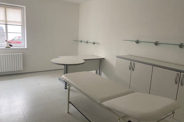 Prenájom nebytového priestoru 20 m², Květnové náměstí, Průhonice Prenájom nebytového priestoru 20 m², Květnové náměstí, Průhonice