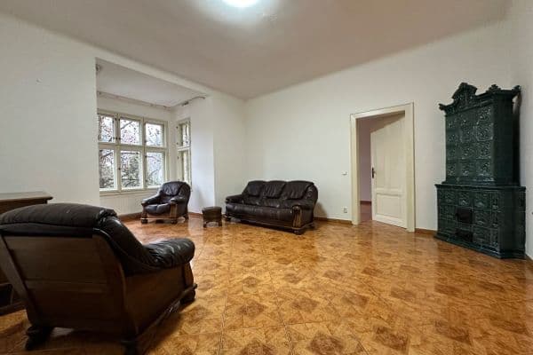 Prenájom bytu 4-izbový 144 m², Československé armády, Praha Prenájom bytu 4-izbový 144 m², Československé armády, Praha