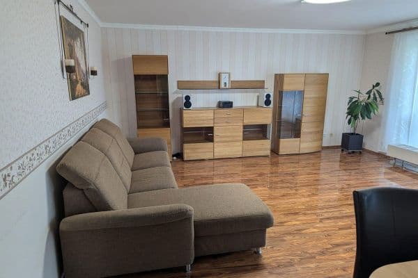 Predaj bytu 4-izbový 109 m², Neuss, Severné Porýnie - Westfálsko Predaj bytu 4-izbový 109 m², Neuss, Severné Porýnie - Westfálsko