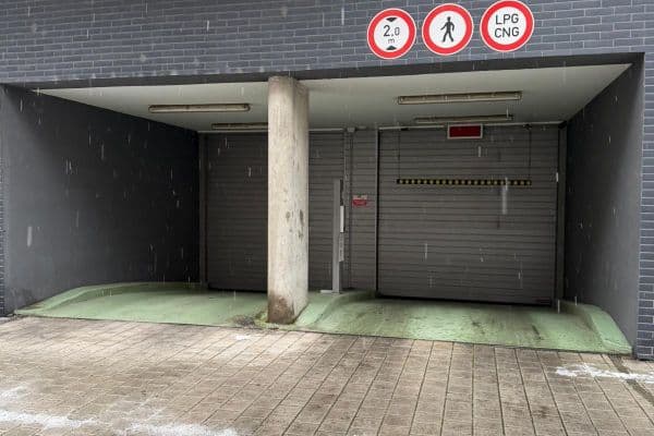 Prenájom garáže 13 m², Kurta Konráda, Hlavní město Praha Prenájom garáže 13 m², Kurta Konráda, Hlavní město Praha