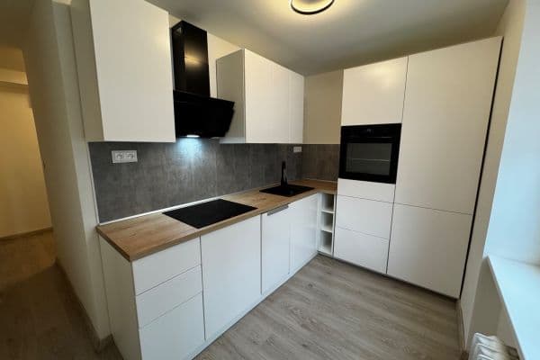 Predaj bytu 2-izbový 53 m², Závodní, Karviná Predaj bytu 2-izbový 53 m², Závodní, Karviná