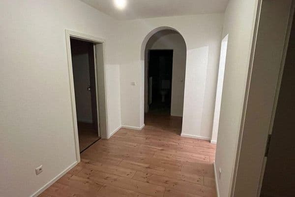 Predaj bytu 3-izbový 92 m², Niederwerrn Predaj bytu 3-izbový 92 m², Niederwerrn