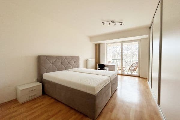 Prenájom bytu 2-izbový 76 m², nám. T.G.Masaryka, Poděbrady, Středočeský kraj Prenájom bytu 2-izbový 76 m², nám. T.G.Masaryka, Poděbrady, Středočeský kraj