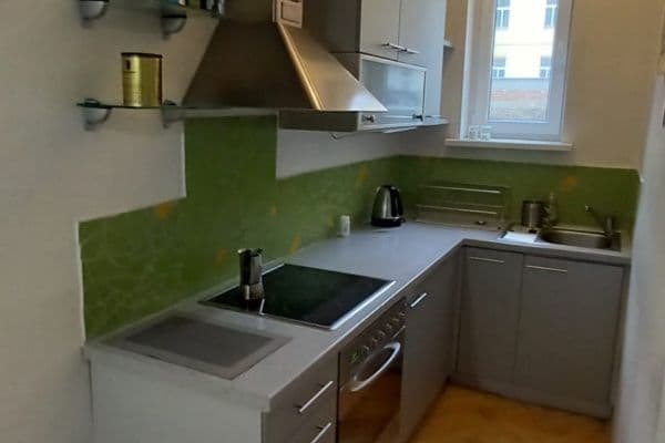 Prenájom bytu 3-izbový 75 m², Schnirchova, Hlavní město Praha Prenájom bytu 3-izbový 75 m², Schnirchova, Hlavní město Praha