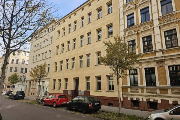Prenájom bytu 3-izbový 81 m², Thomasiusstraße 7, Halle Prenájom bytu 3-izbový 81 m², Thomasiusstraße 7, Halle