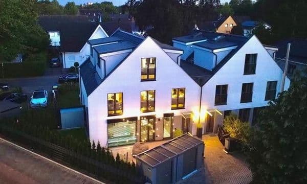 Prenájom bytu 4-izbový 124 m², Hamburg, Hamburg Prenájom bytu 4-izbový 124 m², Hamburg, Hamburg