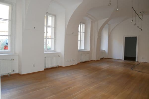 Prenájom kancelárie 80 m², Karmelitská, Hlavní město Praha Prenájom kancelárie 80 m², Karmelitská, Hlavní město Praha