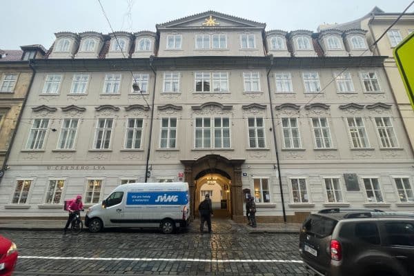 Prenájom kancelárie 28 m², Karmelitská, Hlavní město Praha Prenájom kancelárie 28 m², Karmelitská, Hlavní město Praha