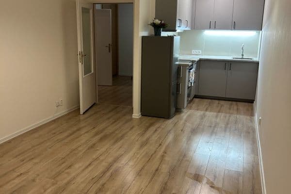 Prenájom bytu 2-izbový 56 m², Praha Prenájom bytu 2-izbový 56 m², Praha