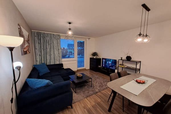 Prenájom bytu 60 m², Na Drážce, Pardubice Prenájom bytu 60 m², Na Drážce, Pardubice