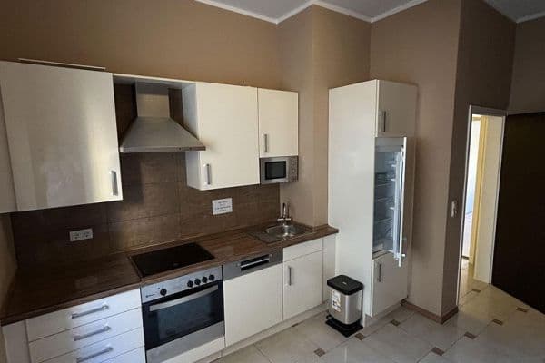 Prenájom bytu 2-izbový 68 m², Ulmenstraße 18, Nürnberg Prenájom bytu 2-izbový 68 m², Ulmenstraße 18, Nürnberg