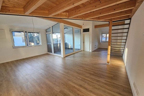 Prenájom bytu 3-izbový 90 m², Pfarrkirchner Str. 105 b, Eggenfelden, Bavorsko Prenájom bytu 3-izbový 90 m², Pfarrkirchner Str. 105 b, Eggenfelden, Bavorsko