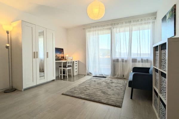 Prenájom bytu 2-izbový 50 m², Heidelberg, Bádensko-Wurttembersko Prenájom bytu 2-izbový 50 m², Heidelberg, Bádensko-Wurttembersko