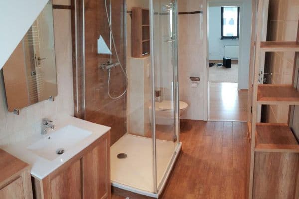 Prenájom bytu 4-izbový 116 m², Schubertstrasse, Dreieich Prenájom bytu 4-izbový 116 m², Schubertstrasse, Dreieich