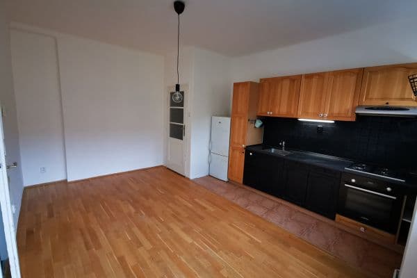 Prenájom bytu 2-izbový 40 m², Svojsíkova, Hlavní město Praha Prenájom bytu 2-izbový 40 m², Svojsíkova, Hlavní město Praha