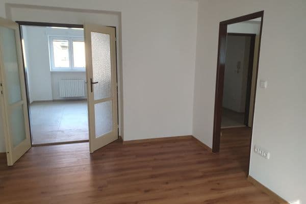 Prenájom bytu 2-izbový 70 m², Mikoláše Alše, Kolín Prenájom bytu 2-izbový 70 m², Mikoláše Alše, Kolín