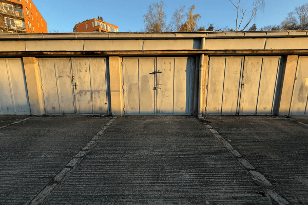 Predaj garáže 20 m², Pod Krocínkou, Praha Predaj garáže 20 m², Pod Krocínkou, Praha