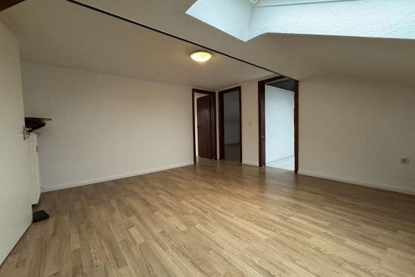 Prenájom bytu 4-izbový 78 m², Strassen 69-71, Bergisch Gladbach, Severné Porýnie - Westfálsko Prenájom bytu 4-izbový 78 m², Strassen 69-71, Bergisch Gladbach, Severné Porýnie - Westfálsko