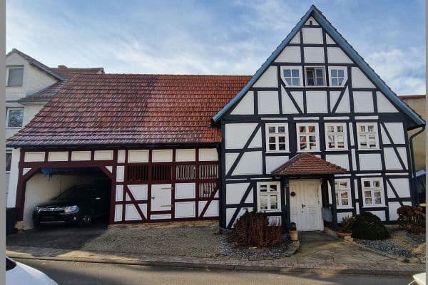 Predaj domu 260 m², pozemek 330 m², Immenhausen Predaj domu 260 m², pozemek 330 m², Immenhausen