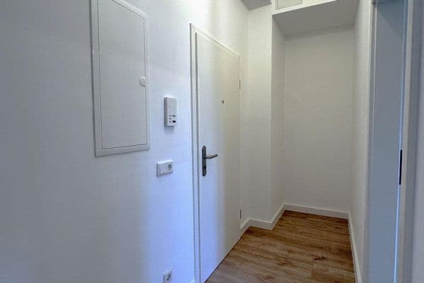 Prenájom bytu 3-izbový 80 m², Köln, Severné Porýnie - Westfálsko Prenájom bytu 3-izbový 80 m², Köln, Severné Porýnie - Westfálsko