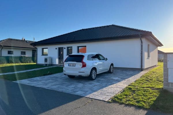 Predaj domu 107 m², pozemek 940 m², Kukuřičná, Sibřina Predaj domu 107 m², pozemek 940 m², Kukuřičná, Sibřina