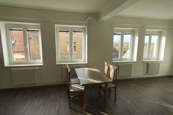 Prenájom bytu 3-izbový 84 m², Fügnerova, Kladno Prenájom bytu 3-izbový 84 m², Fügnerova, Kladno