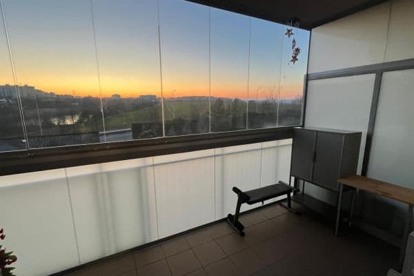 Prenájom bytu 3-izbový 78 m², Athénská, Hlavní město Praha Prenájom bytu 3-izbový 78 m², Athénská, Hlavní město Praha