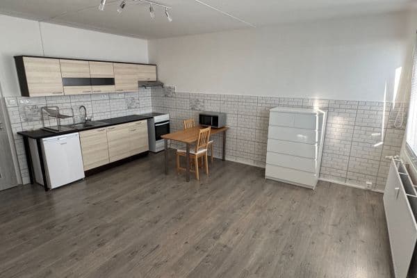Prenájom bytu 1-izbový 32 m², U Kamýku, Hlavní město Praha Prenájom bytu 1-izbový 32 m², U Kamýku, Hlavní město Praha