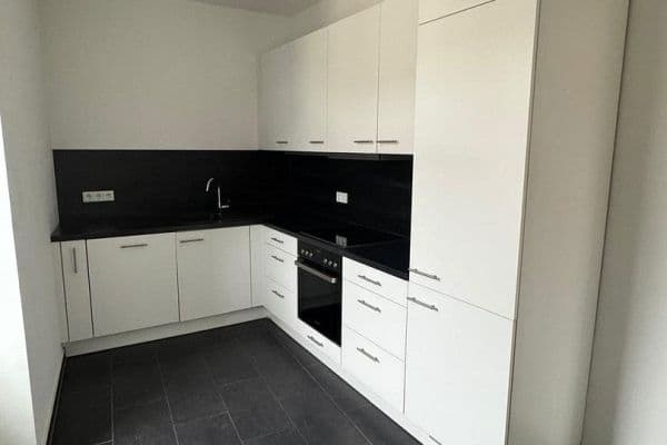 Prenájom bytu 2-izbový 53 m², Am alten See 12, Frankfurt, Hesensko Prenájom bytu 2-izbový 53 m², Am alten See 12, Frankfurt, Hesensko