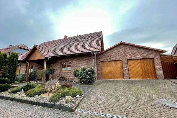 Predaj domu 173 m², pozemek 819 m², Rehburg-Loccum Predaj domu 173 m², pozemek 819 m², Rehburg-Loccum