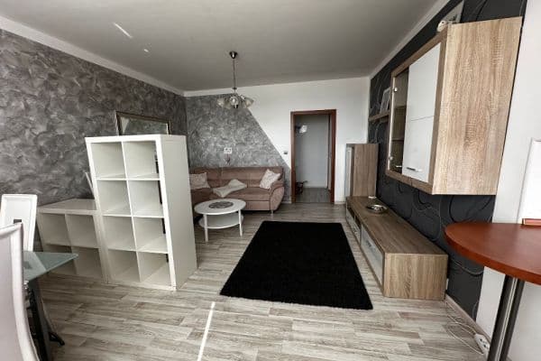 Prenájom bytu 3-izbový 73 m², Emy Destinnové, Havířov Prenájom bytu 3-izbový 73 m², Emy Destinnové, Havířov