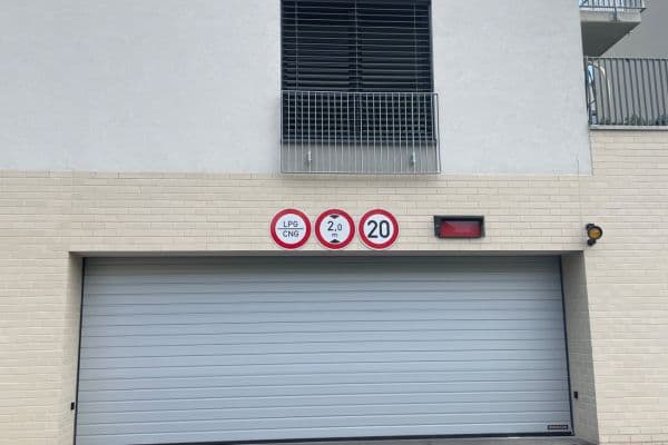 Prenájom garáže 10 m², Červená báň, Hlavní město Praha Prenájom garáže 10 m², Červená báň, Hlavní město Praha