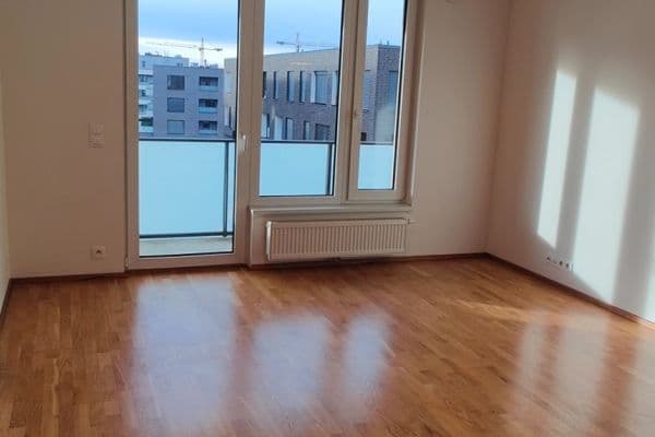 Prenájom bytu 1-izbový 32 m², Wassermannova, Praha Prenájom bytu 1-izbový 32 m², Wassermannova, Praha