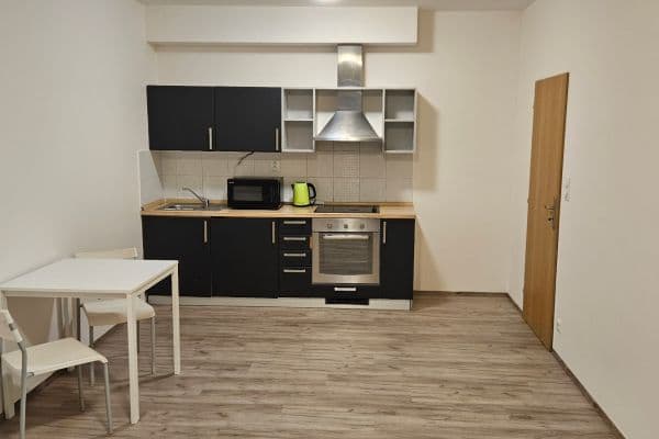 Prenájom bytu 2-izbový 48 m², Pod Harfou, Praha Prenájom bytu 2-izbový 48 m², Pod Harfou, Praha