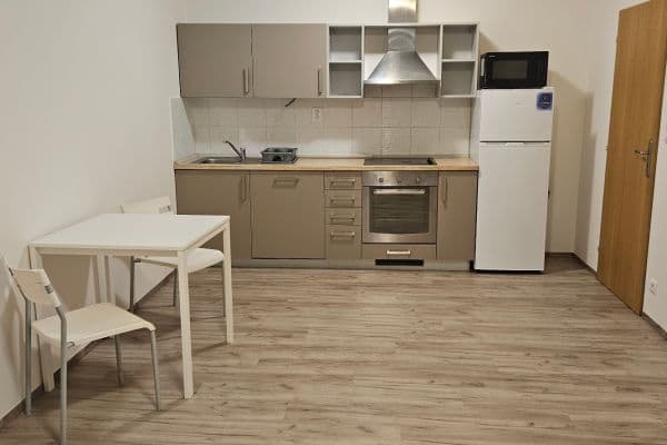 Prenájom bytu 2-izbový 48 m², Pod Harfou, Praha Prenájom bytu 2-izbový 48 m², Pod Harfou, Praha