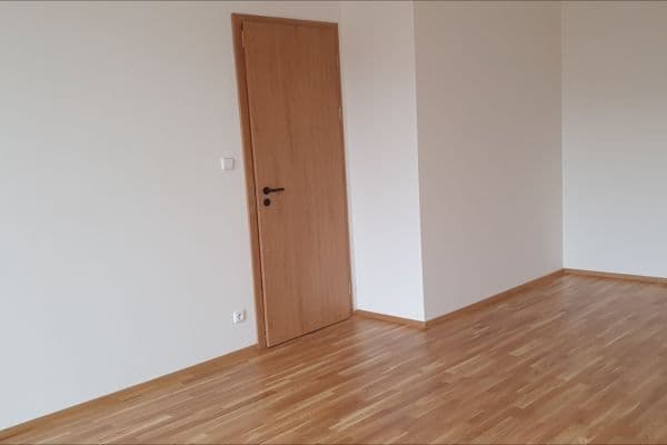 Prenájom bytu 2-izbový 60 m², Stočesova, Praha Prenájom bytu 2-izbový 60 m², Stočesova, Praha