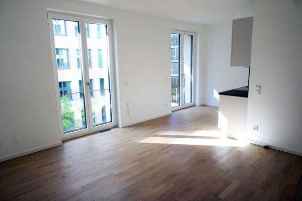 Prenájom bytu 2-izbový 56 m², Mühlenstraße 20, Berlin, Berlín Prenájom bytu 2-izbový 56 m², Mühlenstraße 20, Berlin, Berlín