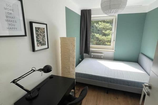 Prenájom bytu 18 m², Hakenfelder Straße 8c, Berlin, Berlín Prenájom bytu 18 m², Hakenfelder Straße 8c, Berlin, Berlín