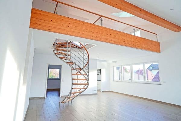 Prenájom bytu 4-izbový 147 m², München, Bavorsko Prenájom bytu 4-izbový 147 m², München, Bavorsko