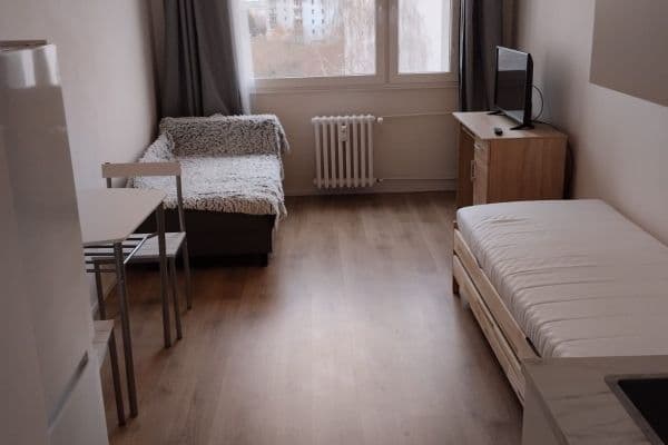 Prenájom bytu 1-izbový 24 m², Čenětická, Hlavní město Praha Prenájom bytu 1-izbový 24 m², Čenětická, Hlavní město Praha