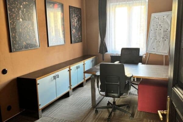 Prenájom kancelárie 35 m², Plkovská, Praha Prenájom kancelárie 35 m², Plkovská, Praha