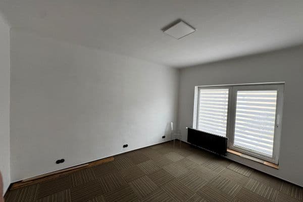 Prenájom kancelárie 35 m², Plkovská, Praha Prenájom kancelárie 35 m², Plkovská, Praha